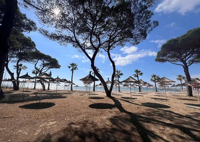 Prestige Hotel Golem (Tirana)