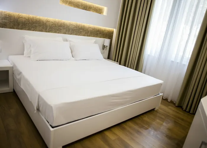 Hotel Prestige Golem (Tirana)