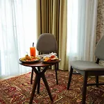 Hotel Prestige