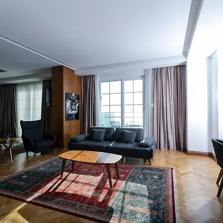 Hotel Prestige Golem (Tirana)