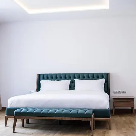 Prestige Golem (Tirana)