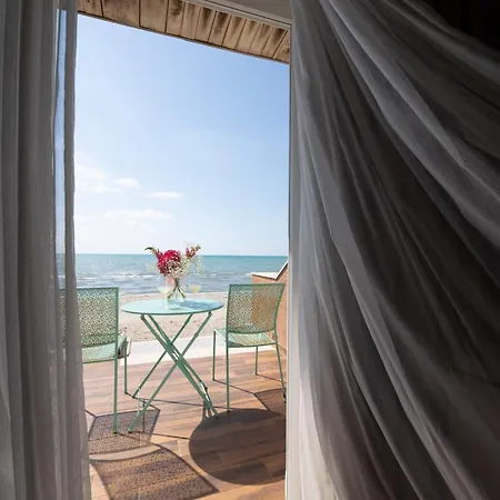 Hotel Prestige Golem (Tirana)