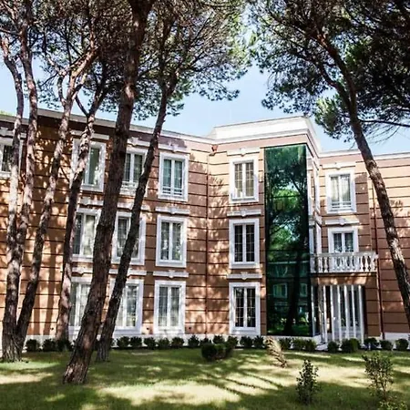 Prestige 5* Golem (Tirana)