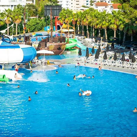 Hotel Prestige Golem (Tirana)