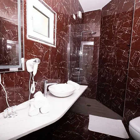 Prestige Hotel 5*