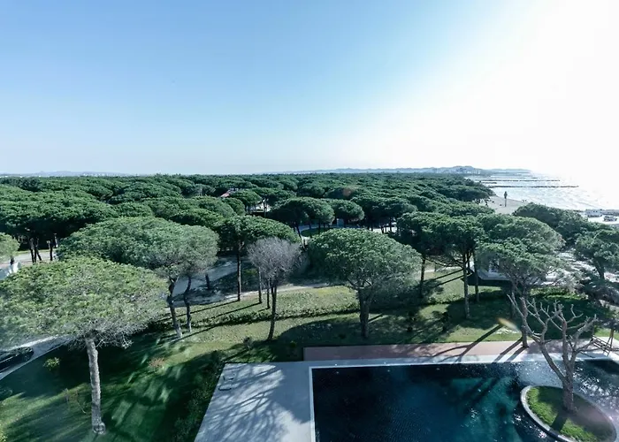 Prestige Hotel Golem (Tirana)