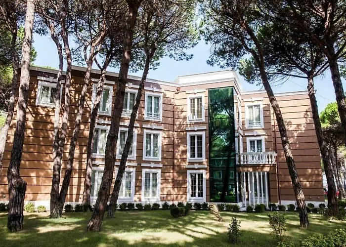 Prestige 5* Golem (Tirana)