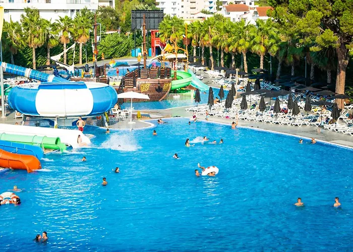 Hotel Prestige Golem (Tirana)